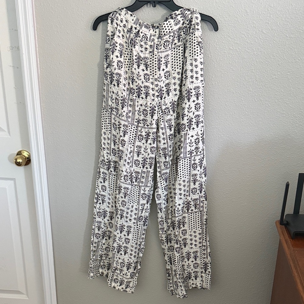 Chic Black and White Floral 2 piece set